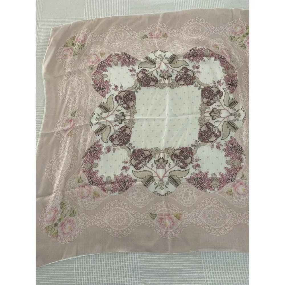 Scarf Me NIB‎ NWT Brazil Made Scarf 90x90 Pretty Roses Floral Pinks Giftable Box